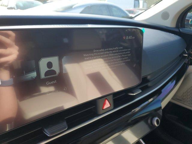 new 2025 Kia Carnival Hybrid car, priced at $52,800