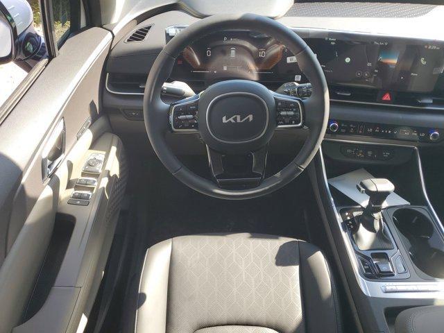 new 2025 Kia Carnival car, priced at $39,245