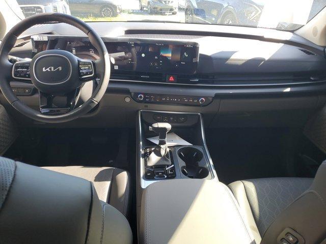 new 2025 Kia Carnival car, priced at $39,245