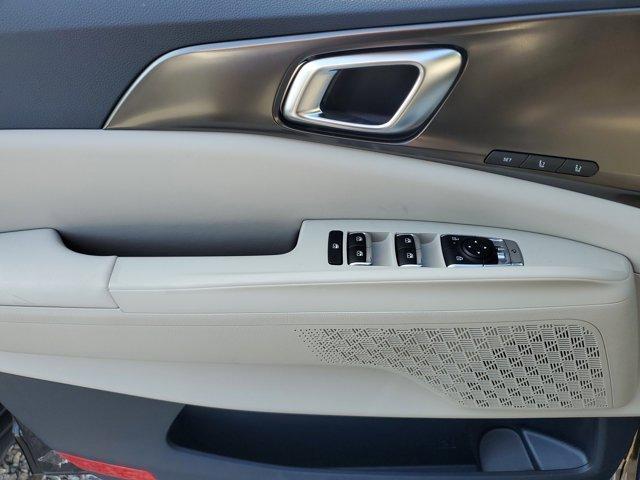 new 2025 Kia Carnival Hybrid car, priced at $48,100