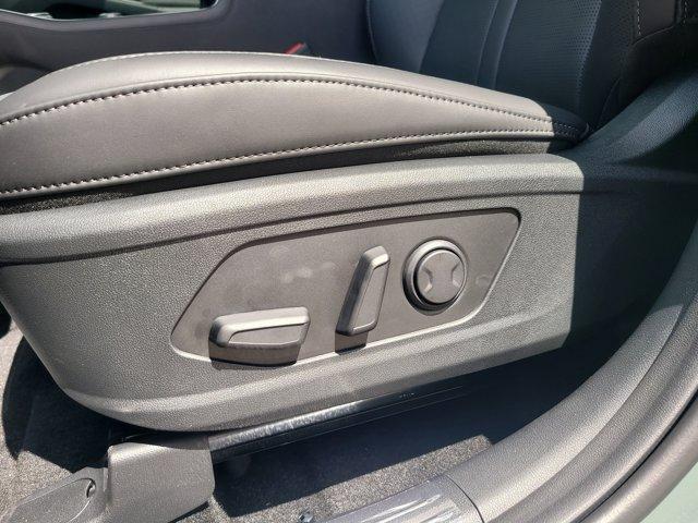 new 2025 Kia Sorento Hybrid car, priced at $38,156