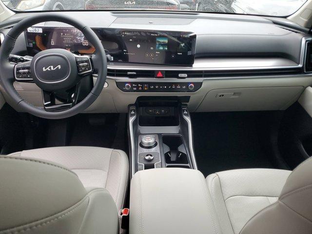 new 2025 Kia Sorento Hybrid car, priced at $39,940