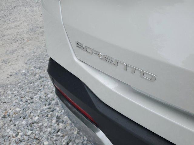 new 2025 Kia Sorento Hybrid car, priced at $39,940