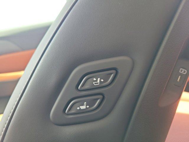 new 2026 Kia Carnival Hybrid car, priced at $43,373