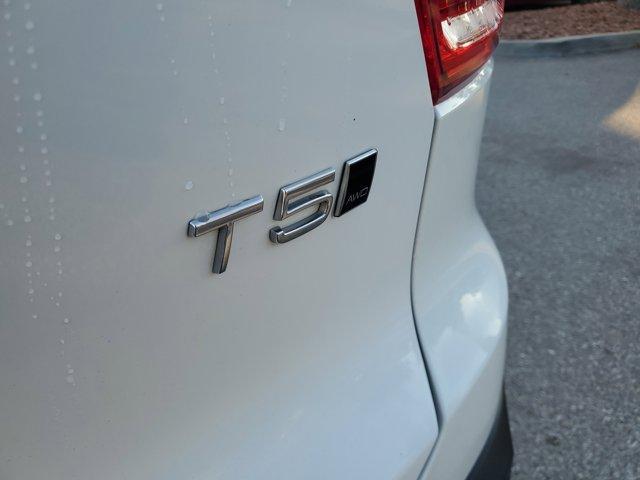 used 2019 Volvo XC40 car, priced at $20,356