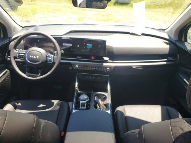 new 2025 Kia Carnival Hybrid car, priced at $48,100