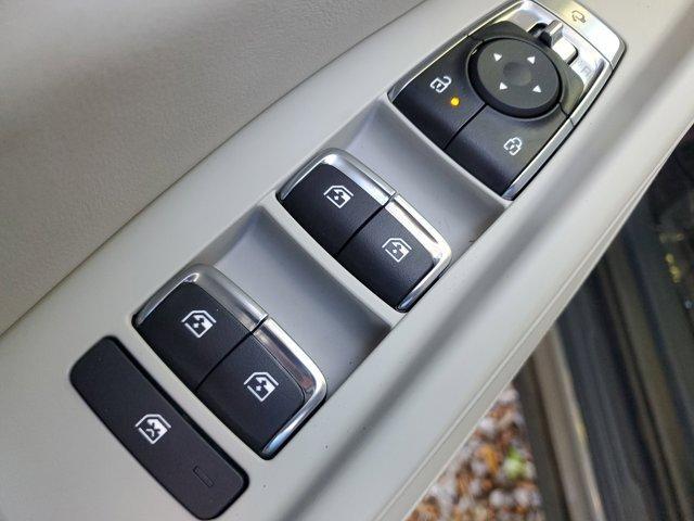 new 2025 Kia Carnival Hybrid car, priced at $51,595