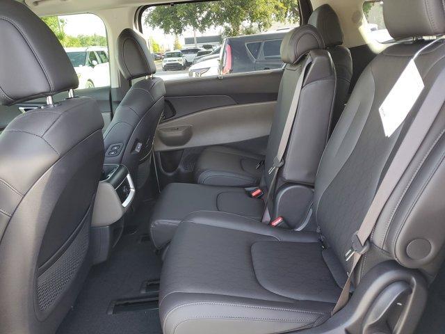 new 2025 Kia Carnival car, priced at $38,781