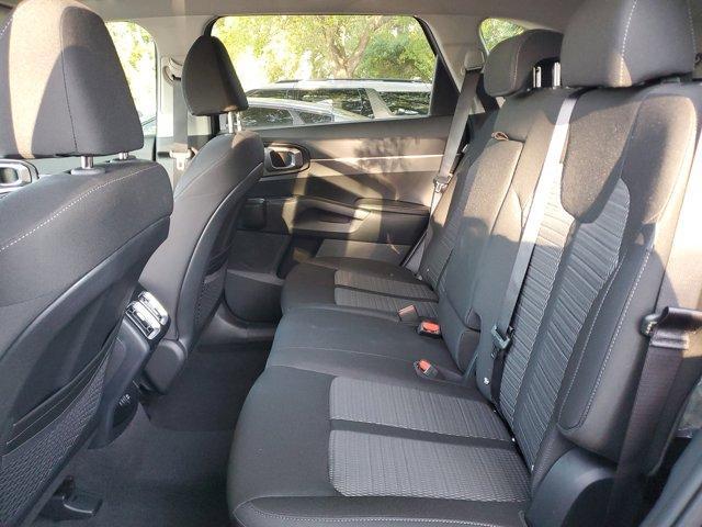 new 2025 Kia Sorento car, priced at $29,128
