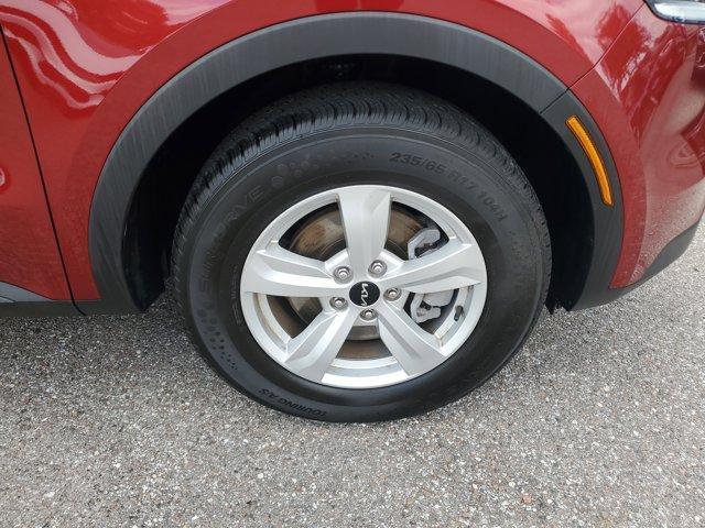 used 2023 Kia Sorento car, priced at $23,208