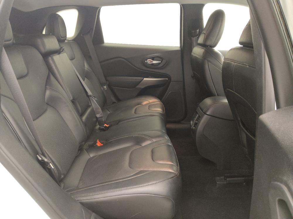 used 2022 Jeep Cherokee car, priced at $25,995