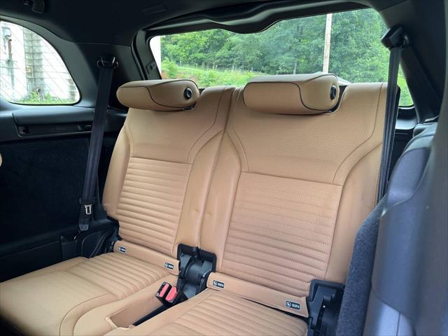 used 2018 Land Rover Discovery car, priced at $21,999
