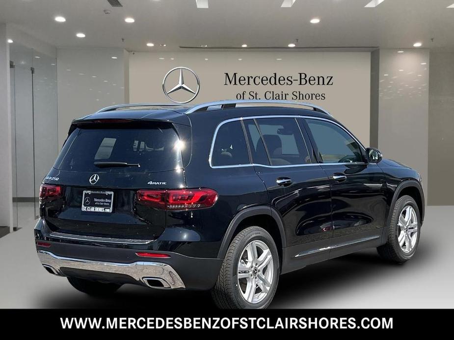 new 2023 Mercedes-Benz GLB 250 car, priced at $48,150