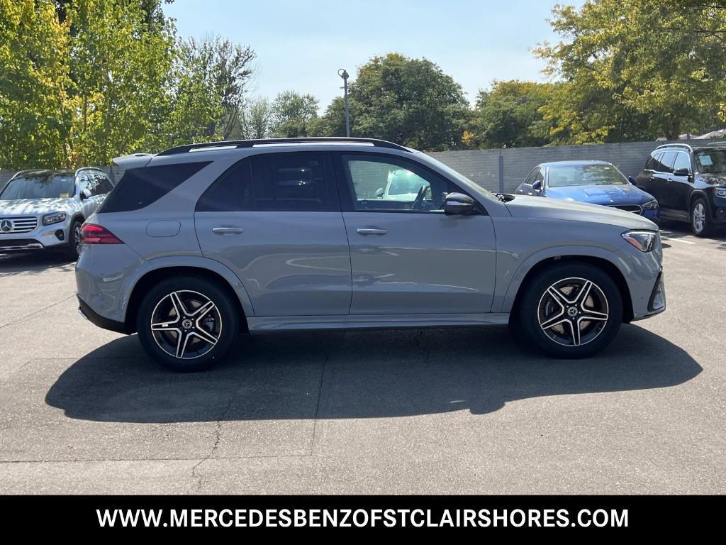 new 2025 Mercedes-Benz GLE 450 car, priced at $84,530