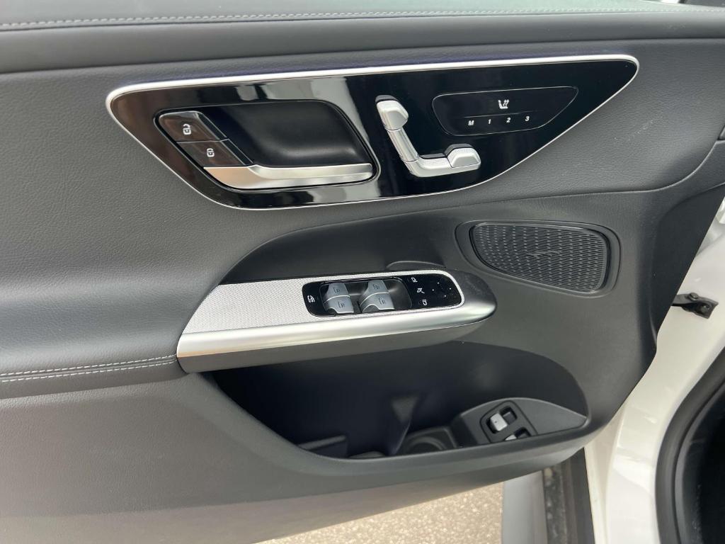 new 2025 Mercedes-Benz GLC 350e car, priced at $66,700