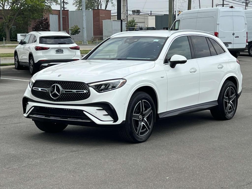 new 2025 Mercedes-Benz GLC 350e car, priced at $66,700