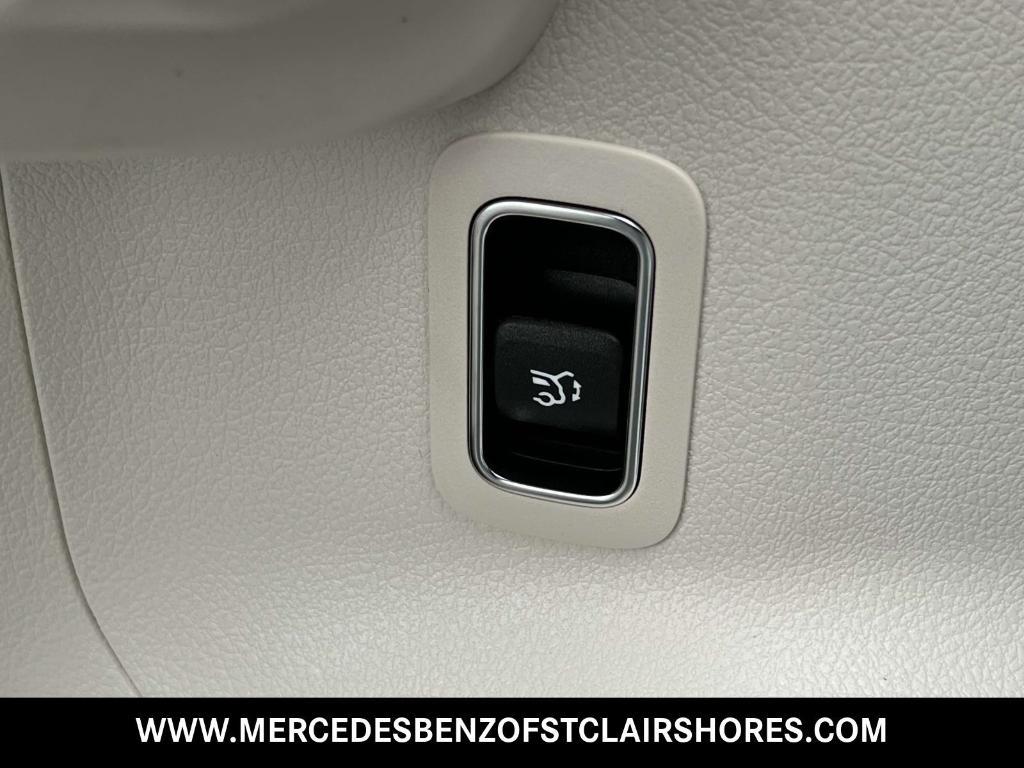 new 2025 Mercedes-Benz GLA 250 car, priced at $47,295