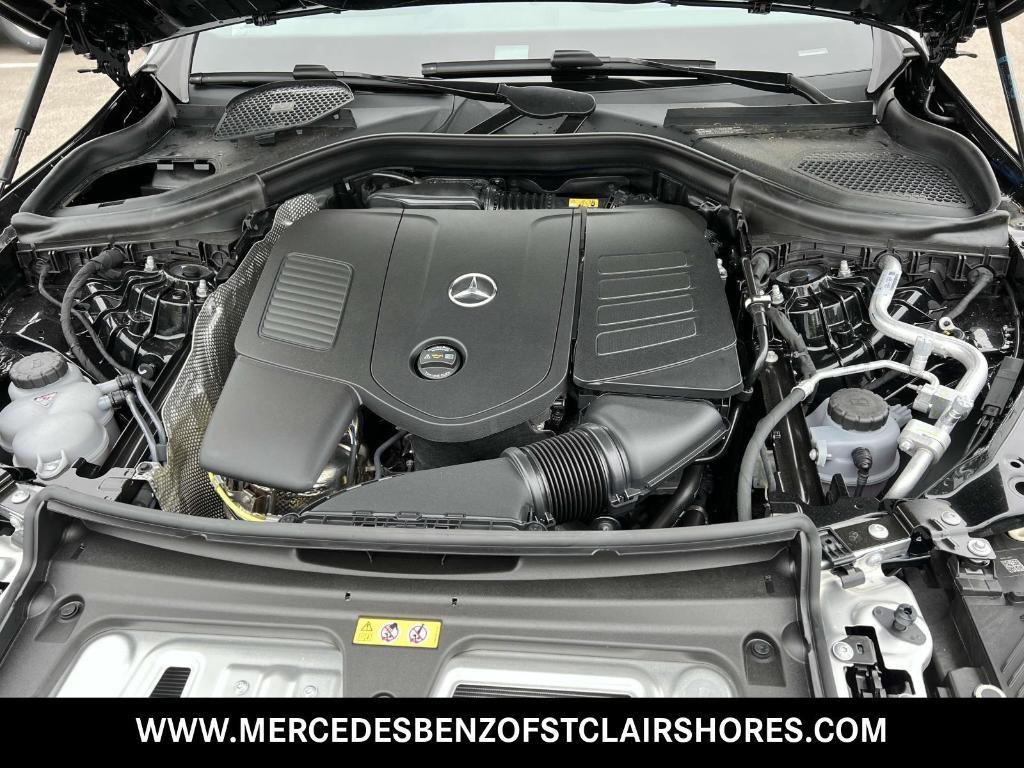 new 2025 Mercedes-Benz GLC 300 car, priced at $57,600
