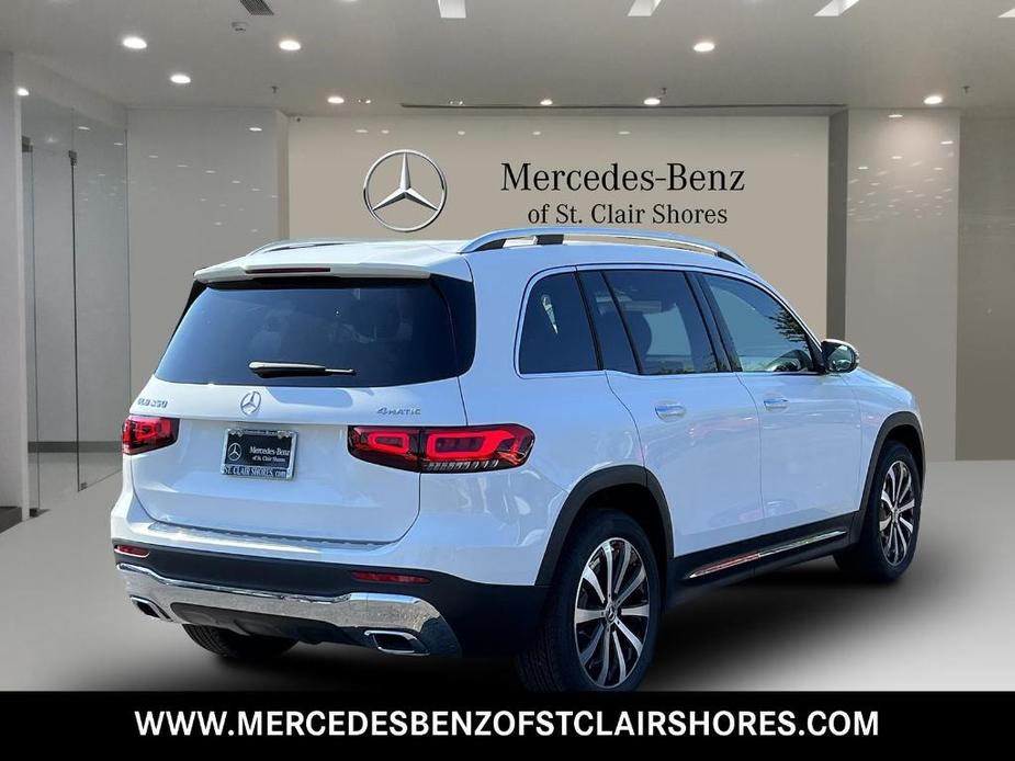 new 2022 Mercedes-Benz GLB 250 car, priced at $47,050