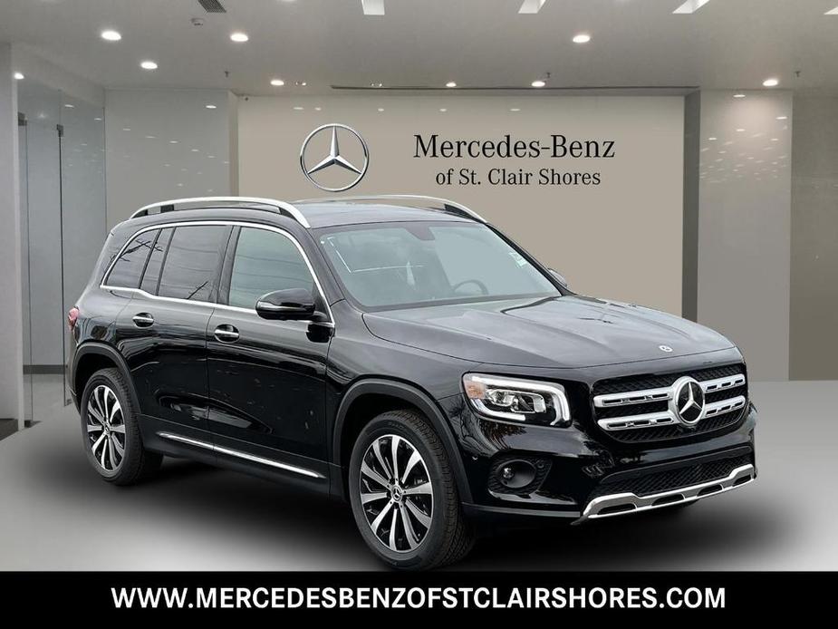 new 2023 Mercedes-Benz GLB 250 car, priced at $50,980