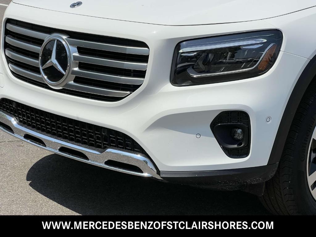 new 2025 Mercedes-Benz GLB 250 car