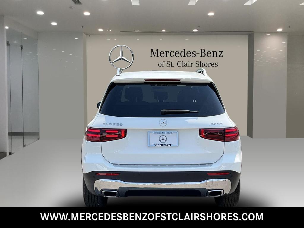 new 2025 Mercedes-Benz GLB 250 car