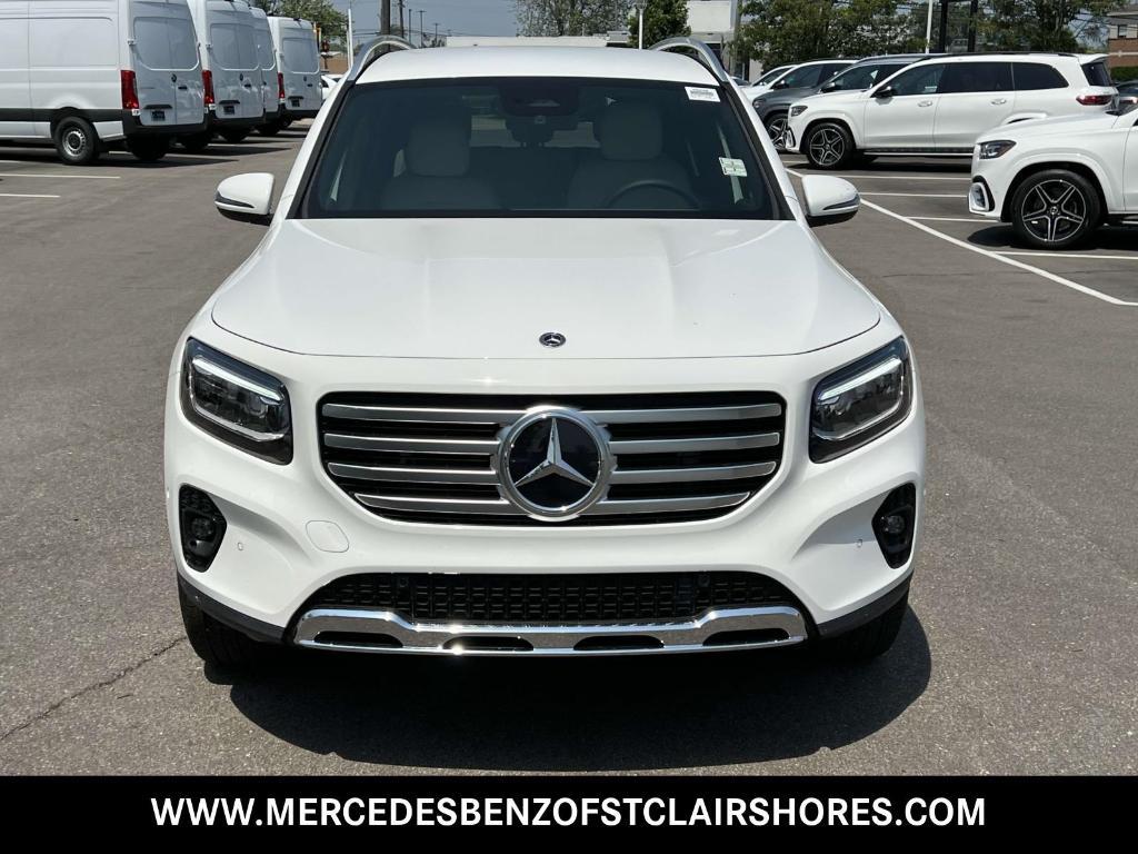 new 2025 Mercedes-Benz GLB 250 car