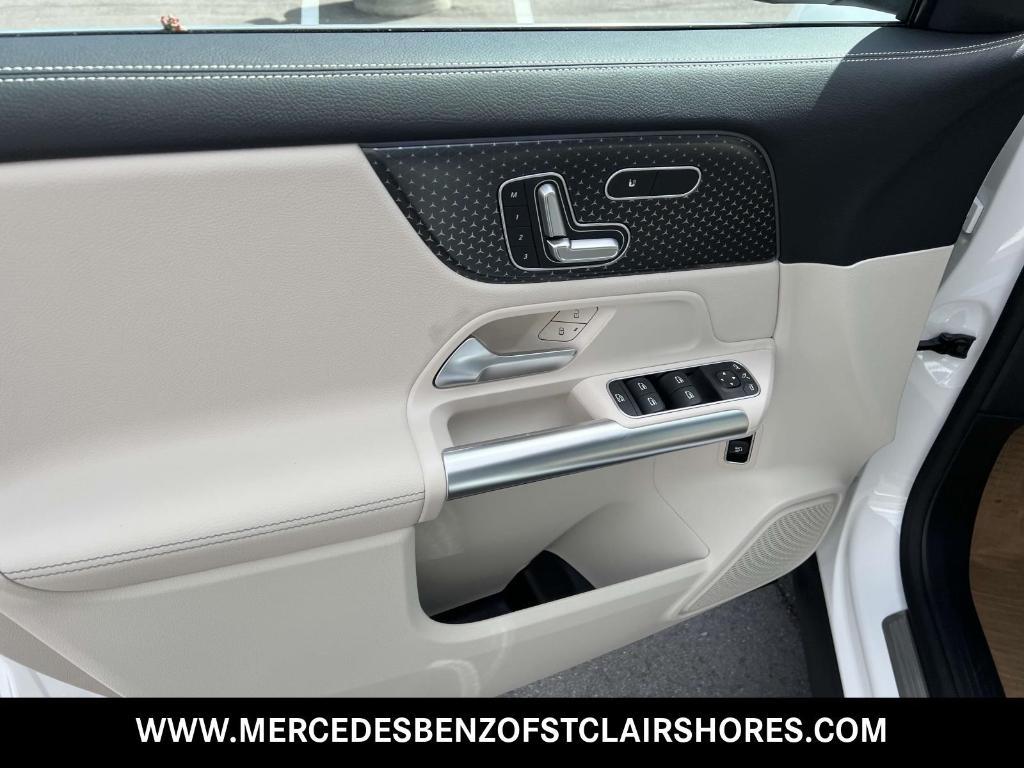 new 2025 Mercedes-Benz GLA 250 car, priced at $46,650