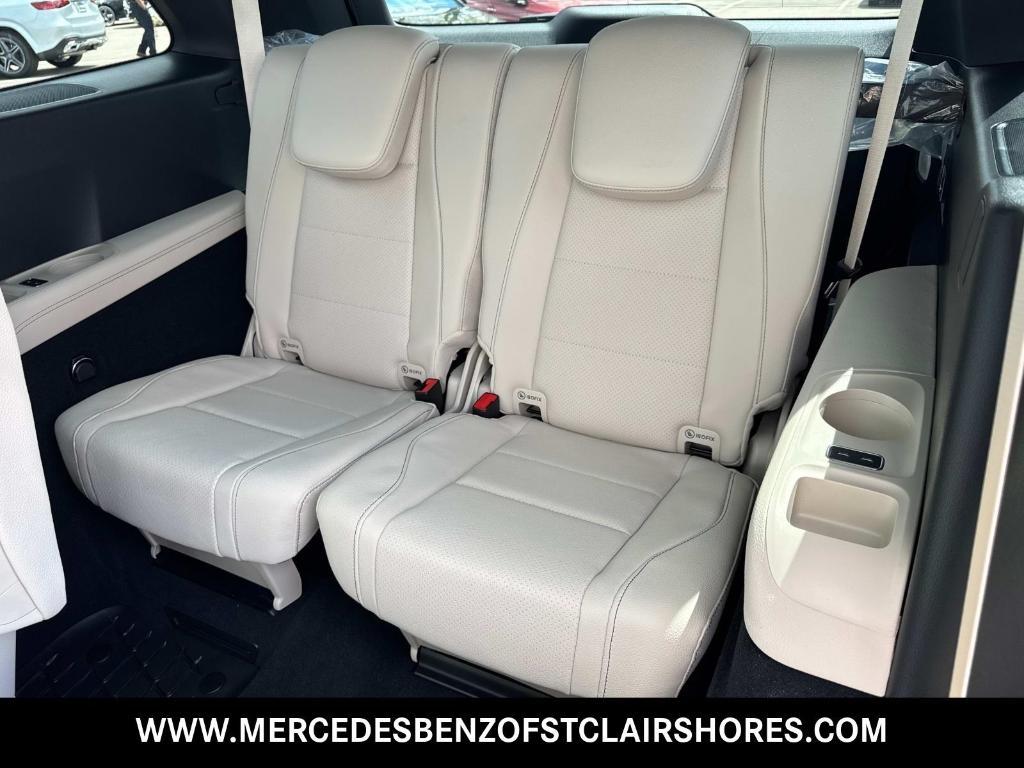 new 2025 Mercedes-Benz GLS 450 car, priced at $97,430