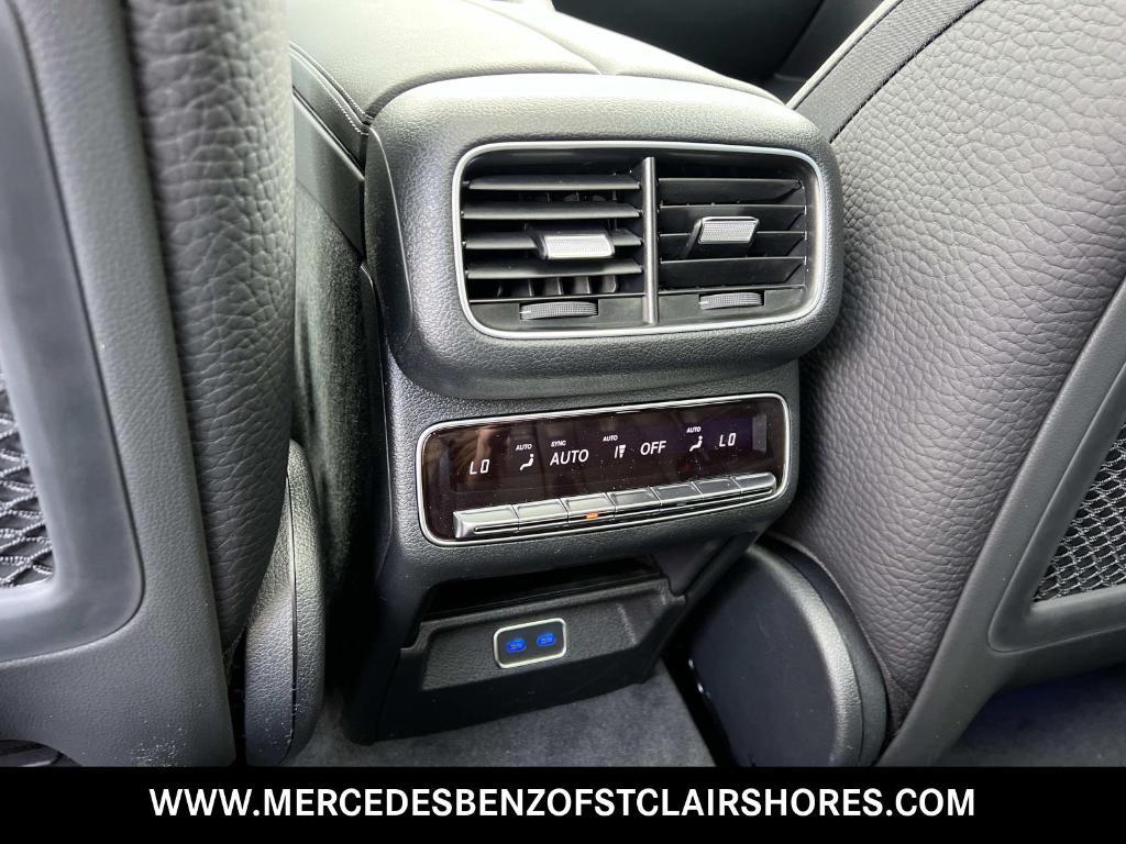 new 2026 Mercedes-Benz GLS 580 car, priced at $122,070