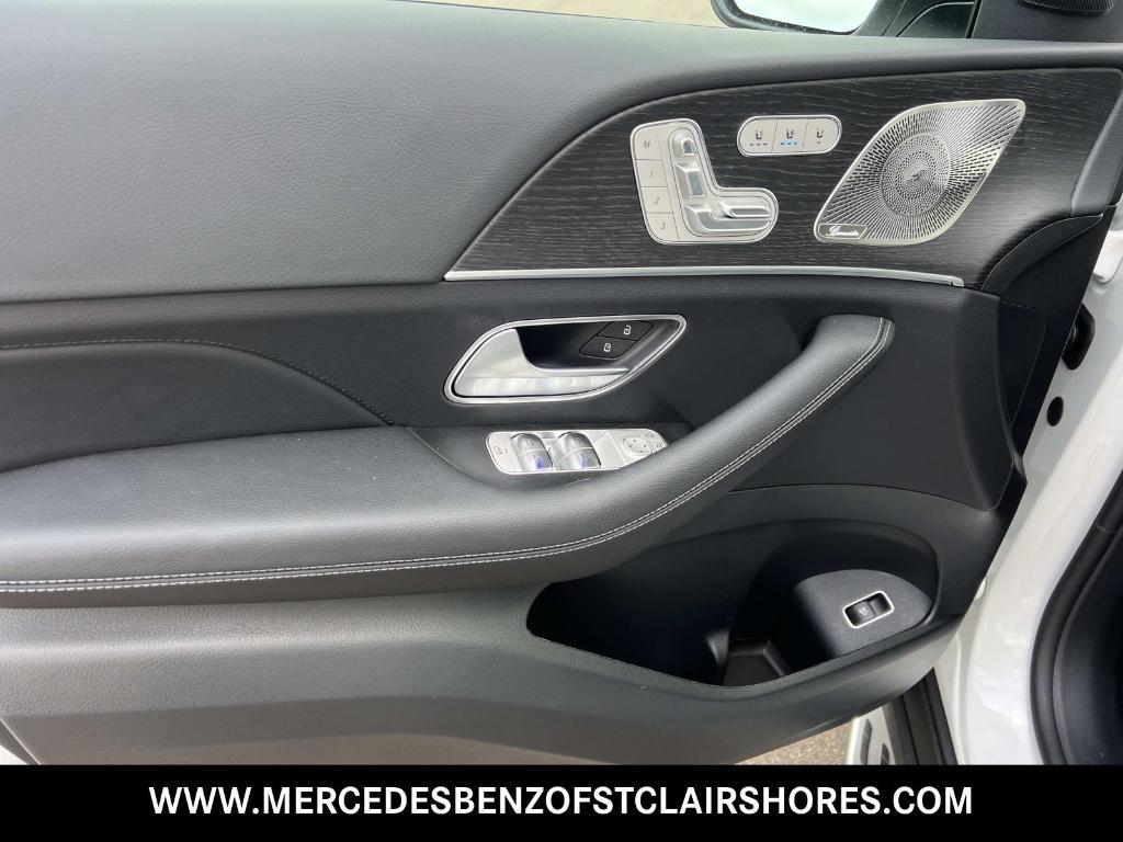new 2026 Mercedes-Benz GLS 580 car, priced at $122,070