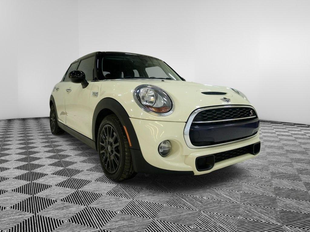 used 2018 MINI Hardtop car, priced at $13,500
