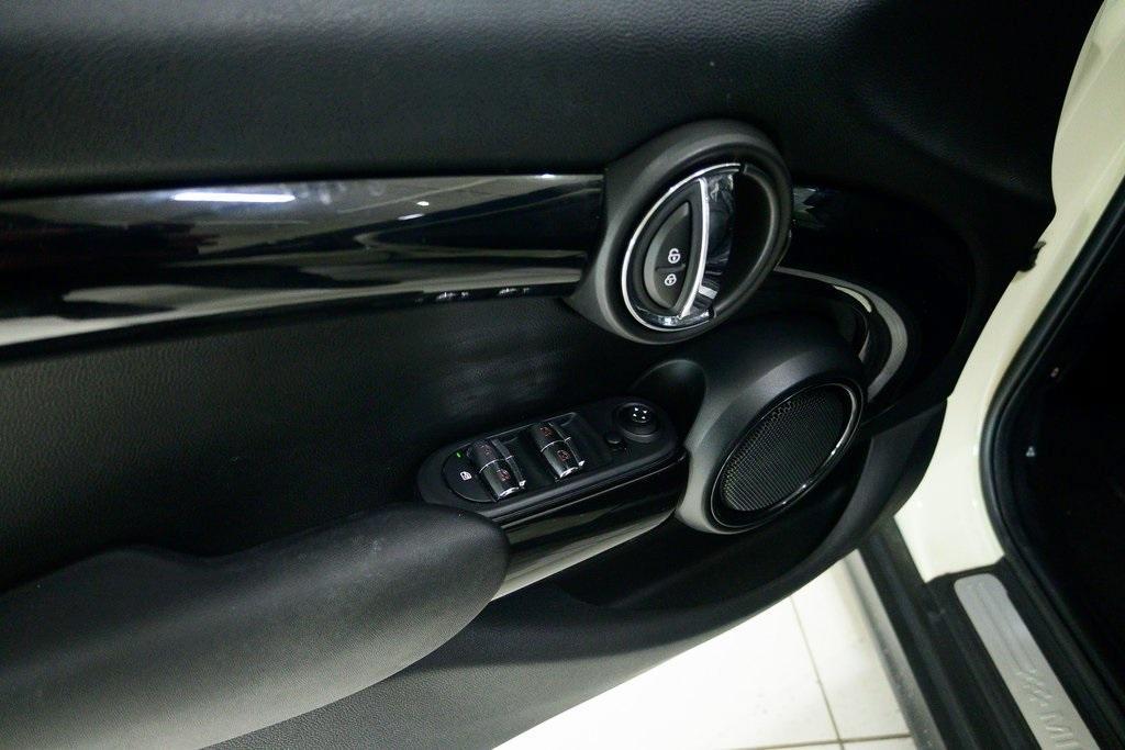 used 2018 MINI Hardtop car, priced at $13,500