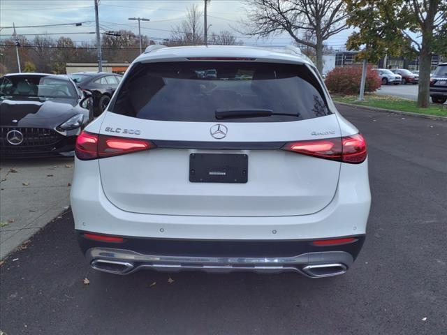 new 2024 Mercedes-Benz GLC 300 car, priced at $48,325