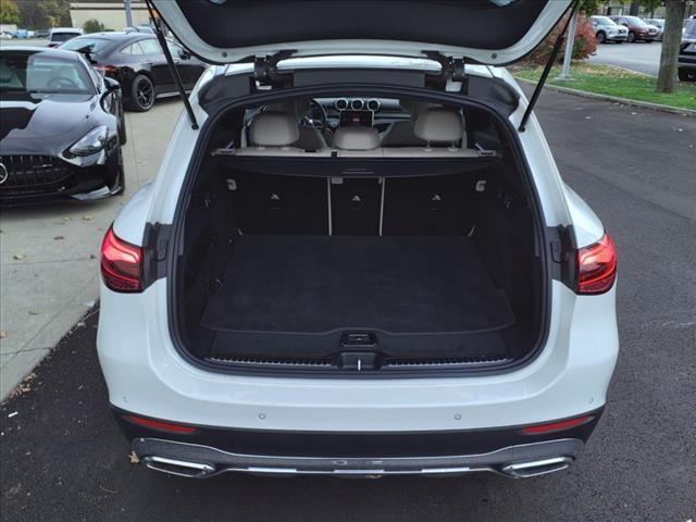 new 2024 Mercedes-Benz GLC 300 car, priced at $48,325