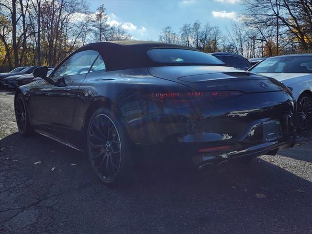 new 2024 Mercedes-Benz AMG SL 43 car, priced at $104,060