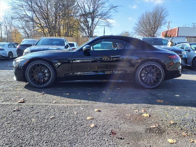 new 2024 Mercedes-Benz AMG SL 43 car, priced at $104,060