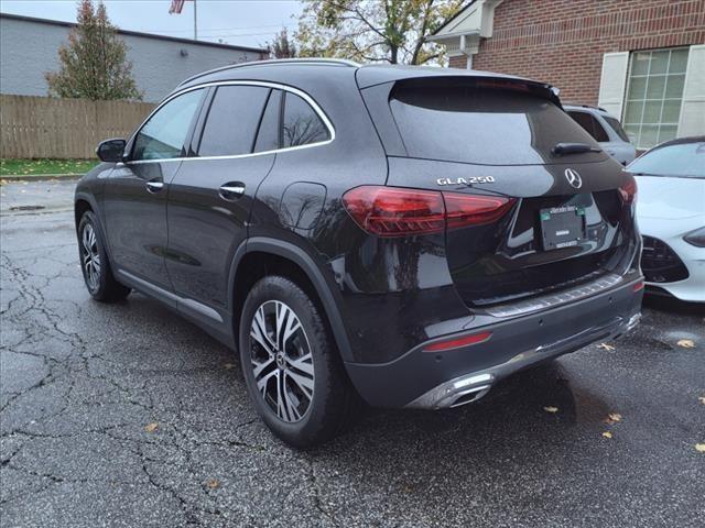 new 2025 Mercedes-Benz GLA 250 car, priced at $44,005