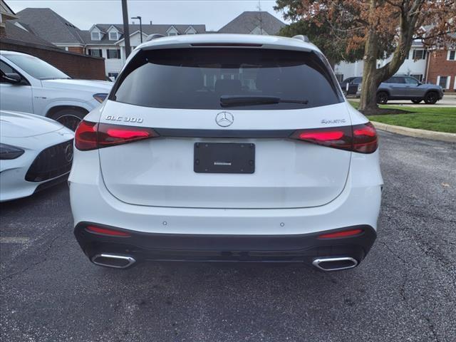 new 2024 Mercedes-Benz GLC 300 car, priced at $56,551