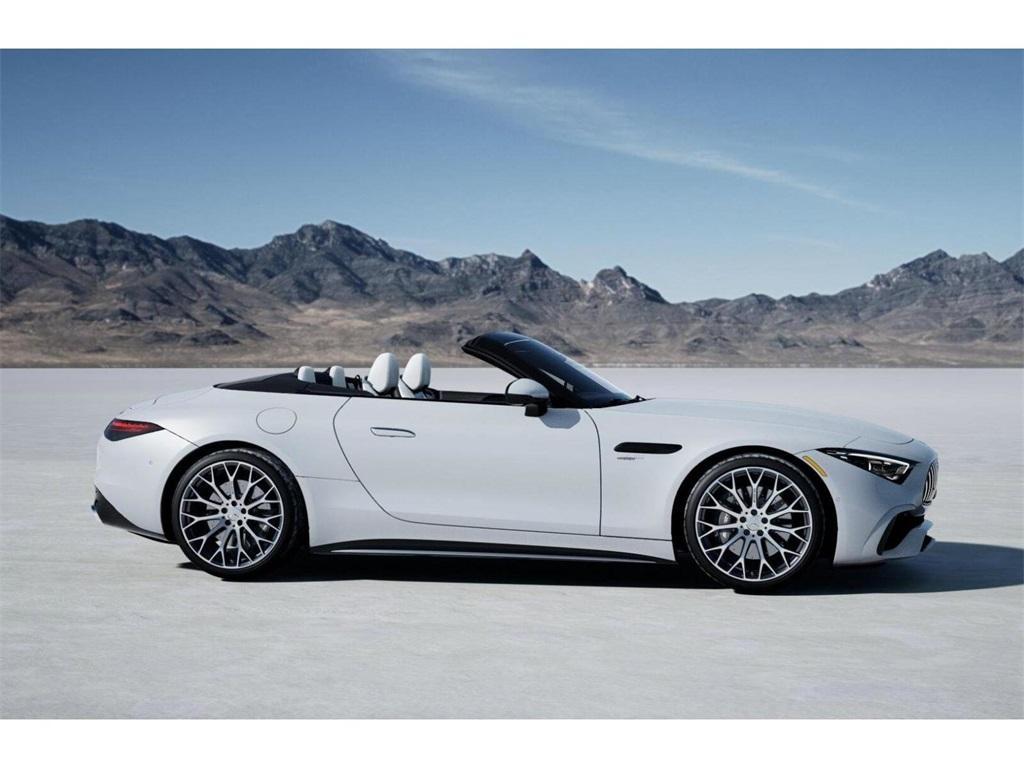 new 2025 Mercedes-Benz AMG SL 43 car, priced at $125,450