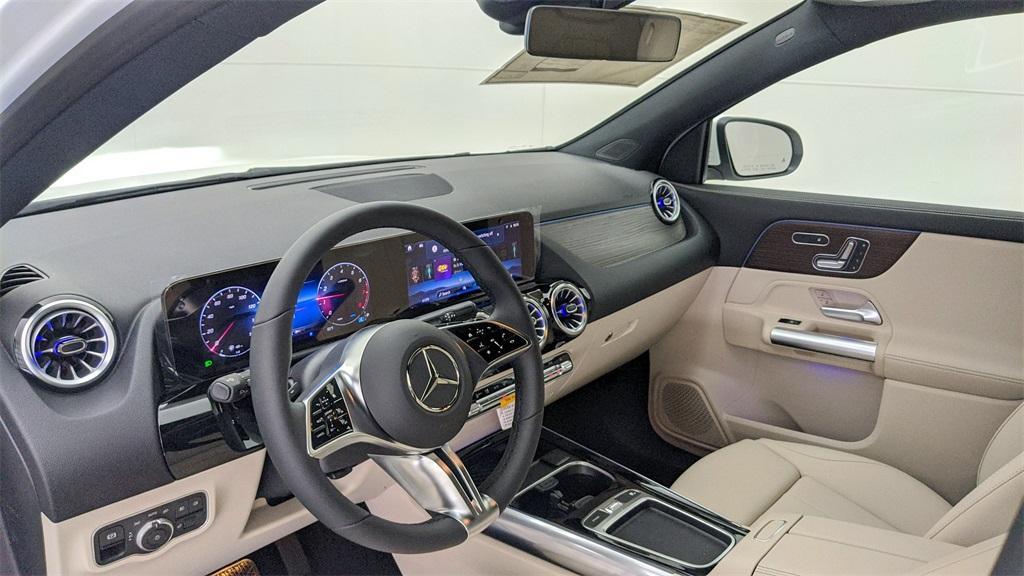 new 2025 Mercedes-Benz GLA 250 car, priced at $46,590