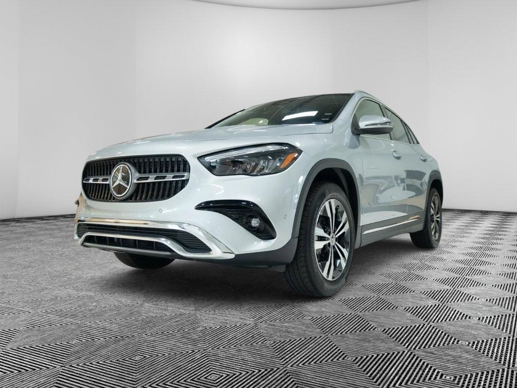 new 2025 Mercedes-Benz GLA 250 car, priced at $44,330