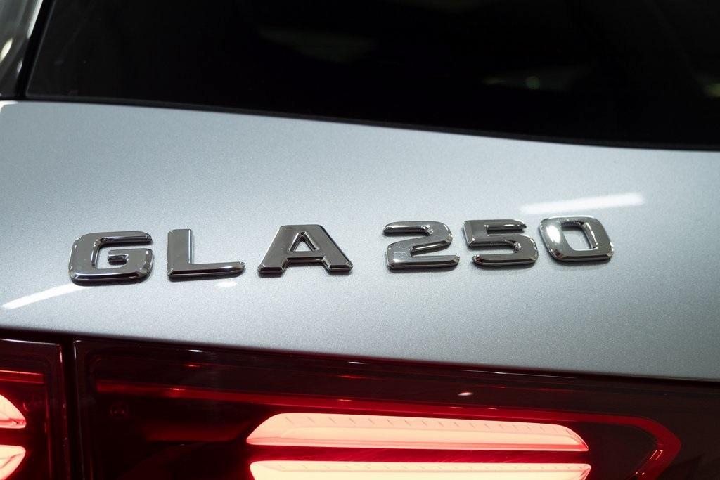 new 2025 Mercedes-Benz GLA 250 car, priced at $44,330