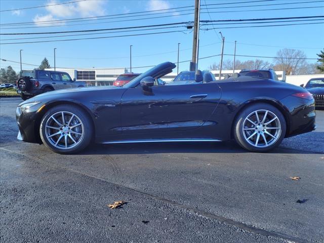 new 2024 Mercedes-Benz AMG SL 43 car, priced at $102,886