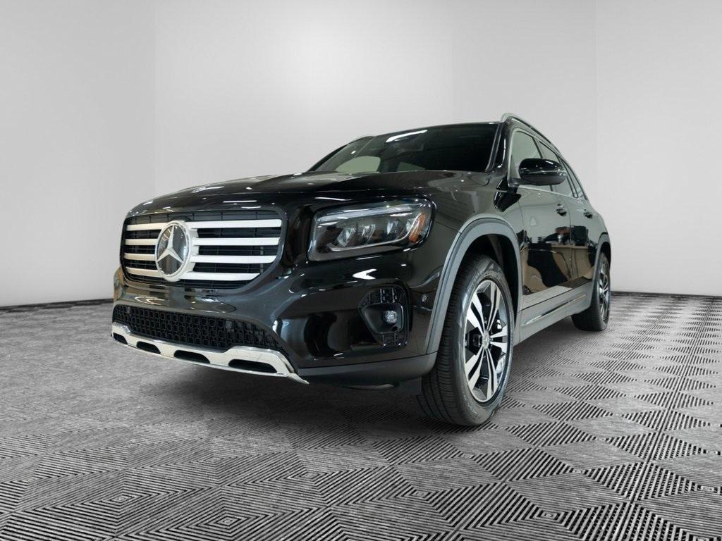 new 2025 Mercedes-Benz GLB 250 car, priced at $44,105