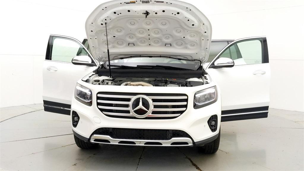 new 2024 Mercedes-Benz GLB 250 car, priced at $50,850