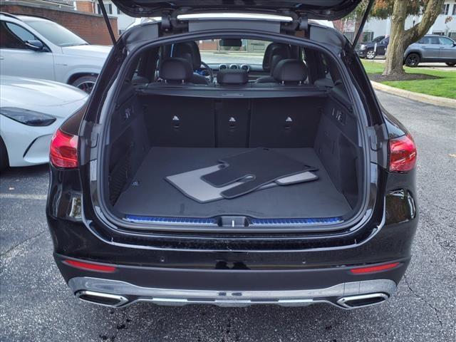 new 2025 Mercedes-Benz GLC 300 car, priced at $52,632