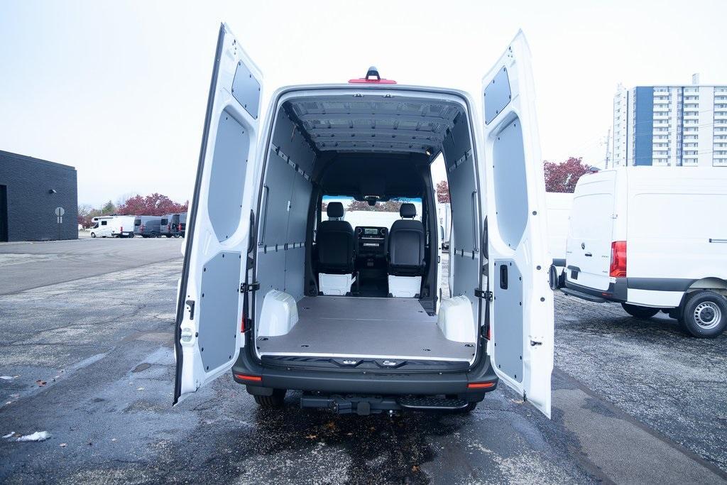 new 2025 Mercedes-Benz Sprinter 2500 car, priced at $65,852