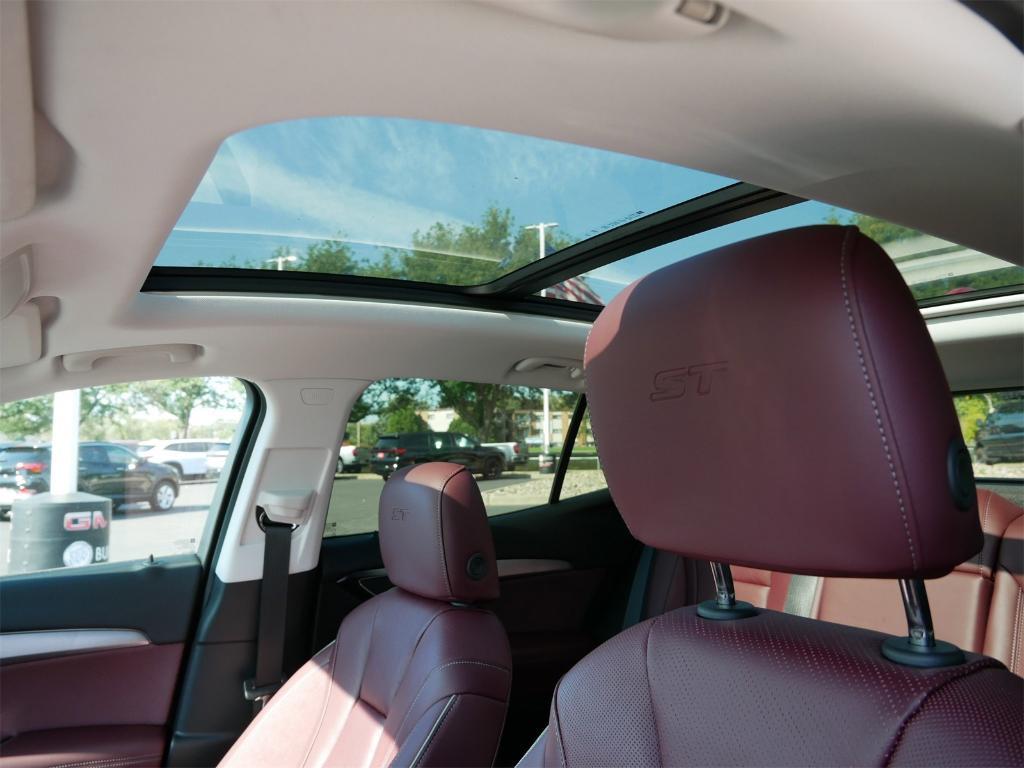 new 2025 Buick Envision car, priced at $42,479