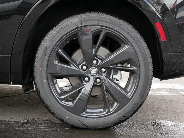 new 2025 Buick Envision car, priced at $42,480